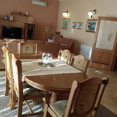 아파트 With Parking Space - 15349 *