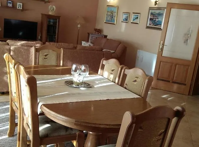 Apartman With Parking Space - 15349 *